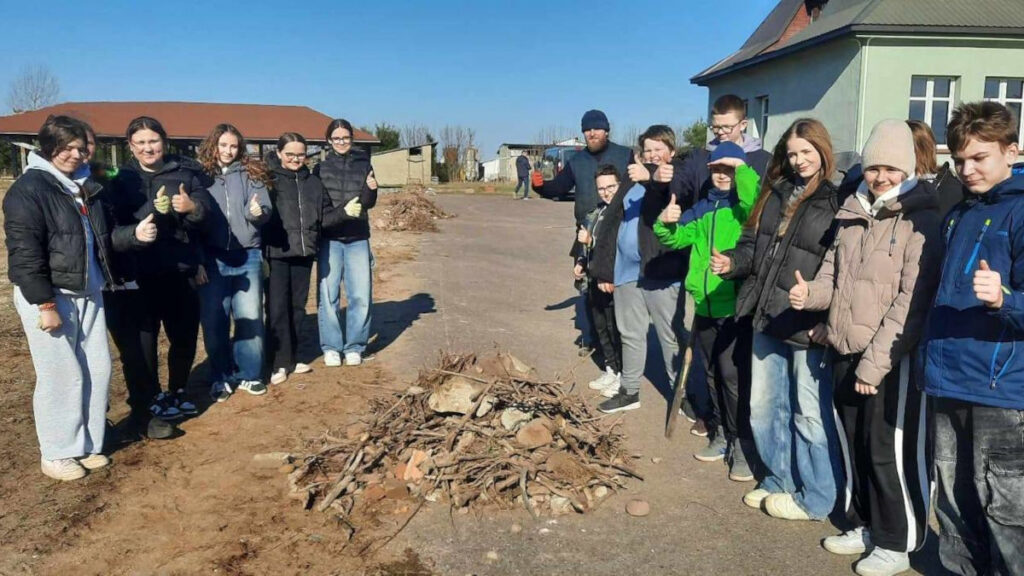 Prace porządkowe w Ośrodku w Krzywcu