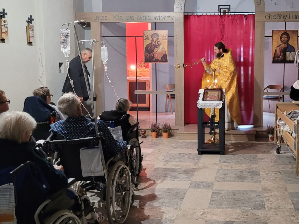 Boska Liturgia w Hospicjum w Makówce