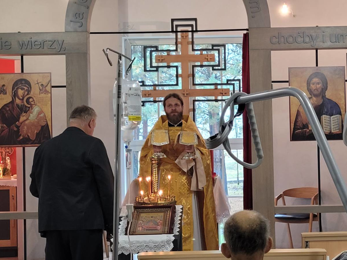 Boska Liturgia w Hospicjum w Makówce